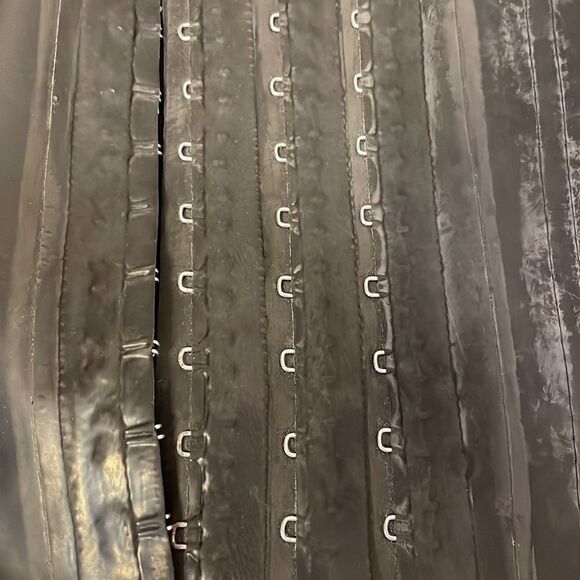 Ann Mitchell woman’s latex corset - Picture 3 of 13